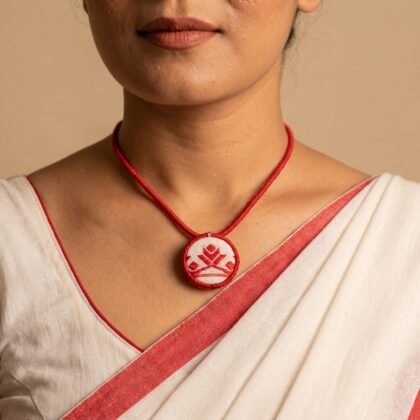Minimalist Gamosa Motif Single Disc Pendant on Red Cord